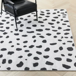 Nahla Rug - White/Black