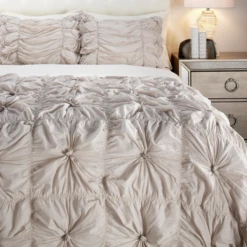 Queen Isabella Quilt Bedding Set - Sand