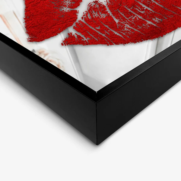 Solid Kiss Red Lips Mirror - Image 2